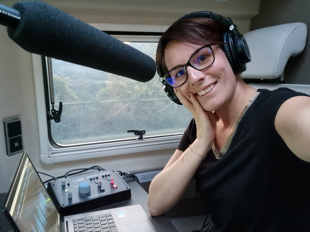 emilie lucet voix off studio mobile